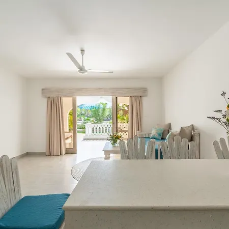 Hibiscus Apartment Galu Exterior photo