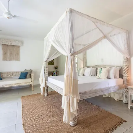 Hibiscus Apartment Galu Exterior photo