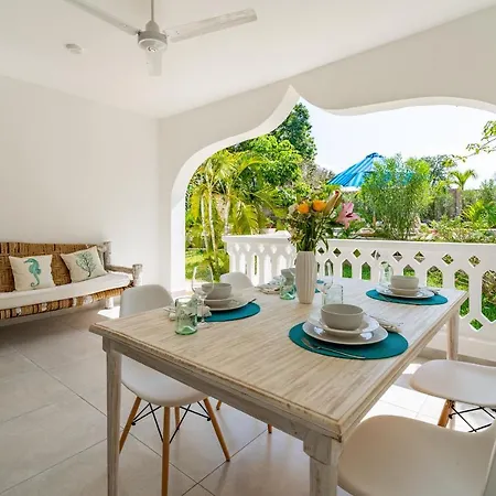 Hibiscus Apartment Galu Exterior photo